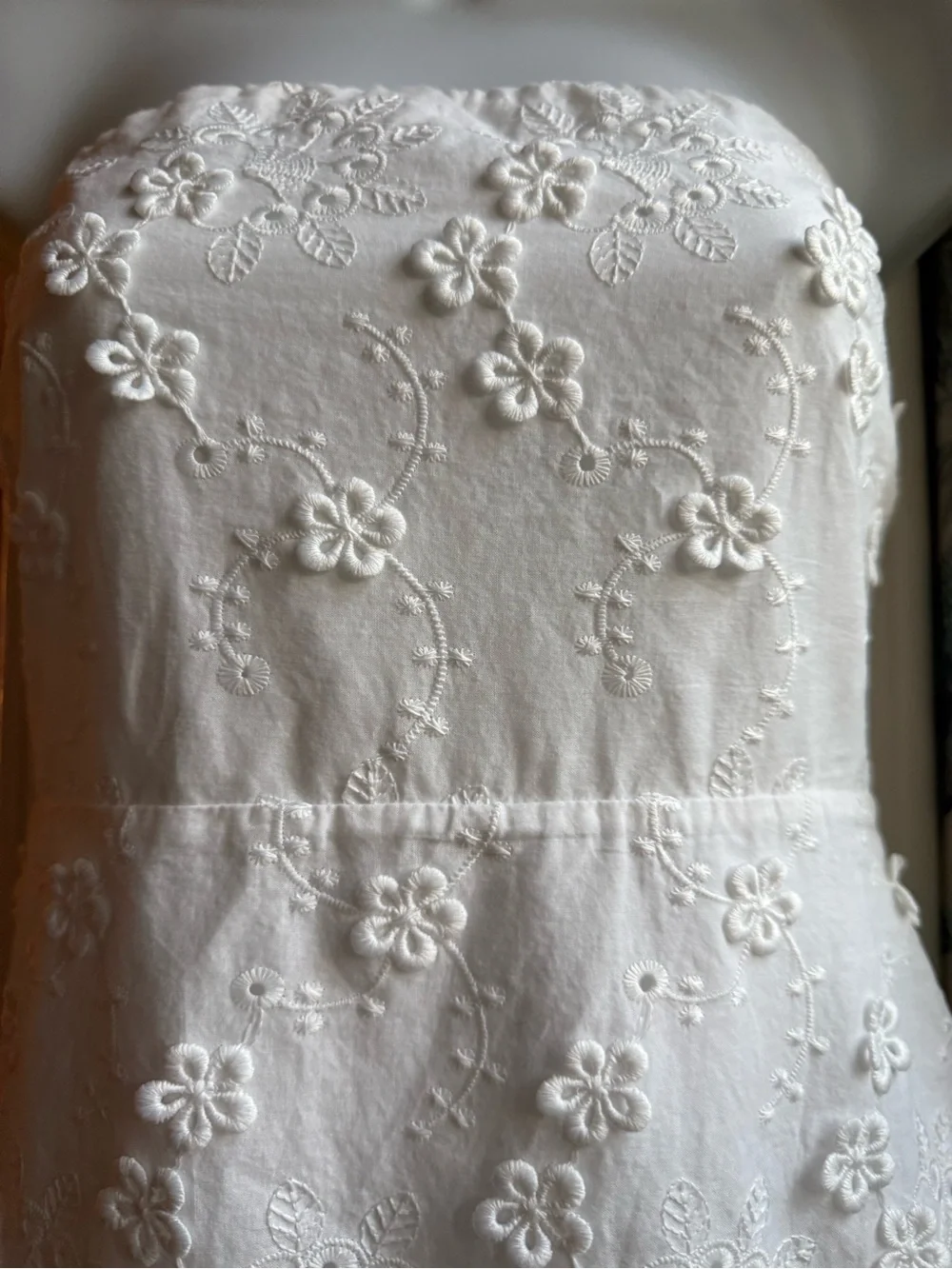 Altar’d State White Floral Appliqué Strapless Mini Dress Coquette Summer - Picture 3 of 7